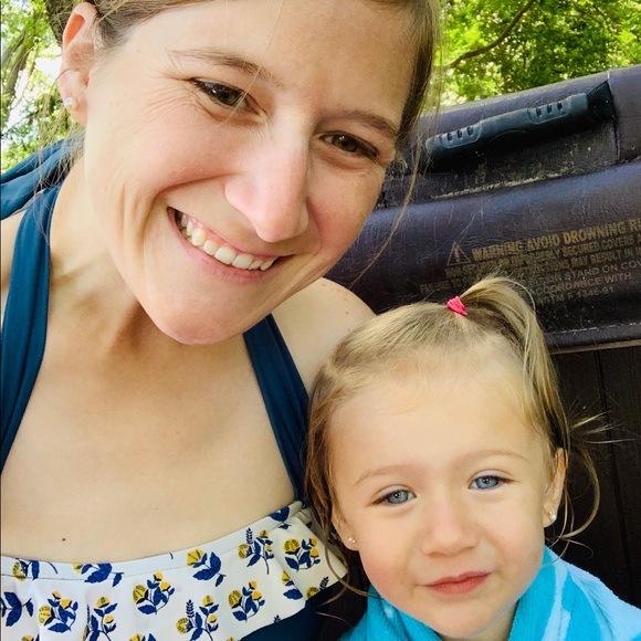 Meet your Posher, Ami - Picture 1 of 8